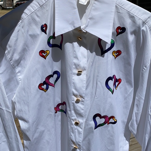 Escada VINTAGE Heart โค๏ธ Button Up Shirt - Picture 14 of 14
